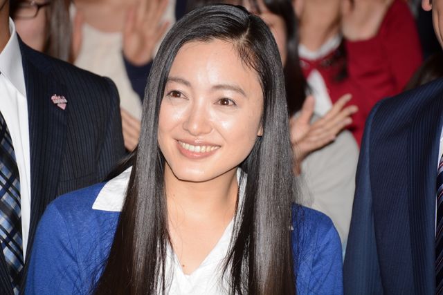 長渕剛＆志穂美悦子の娘・文音も登場！女版『ベスト・キッド』のように母親から毎晩アクションをたたき込まれた！フォトギャラリー（9枚目）