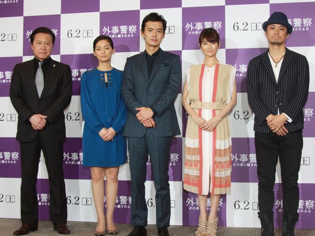 映画『外事警察 その男に騙されるな』完成披露試写会写真ギャラリー（4枚目）