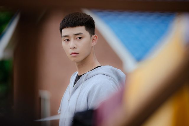 話題の韓国ドラマ「梨泰院クラス」パク・ソジュン演じるパク・セロイ！制服姿も【12枚】（2枚目）