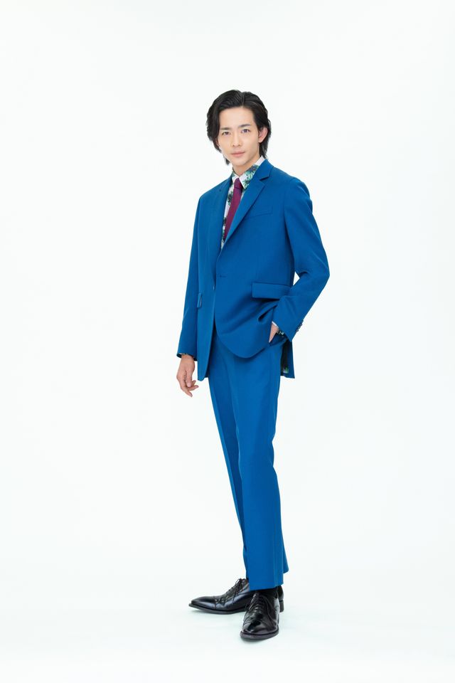 竜星涼の投資家スタイル！全身画像：フォトギャラリー