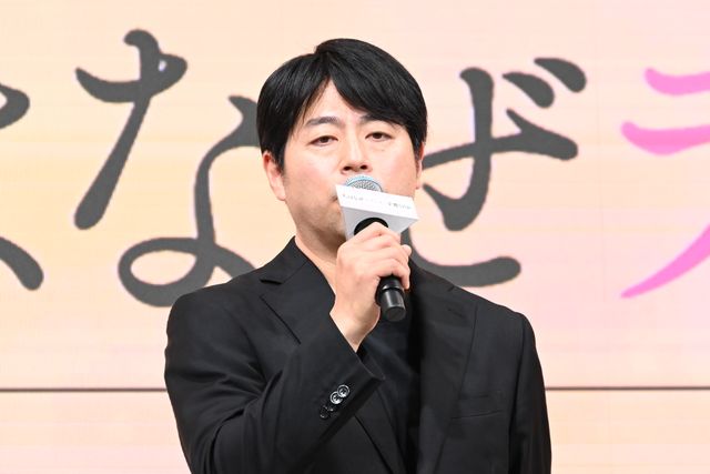 綾瀬はるか、モノトーンの美しい衣装で登壇！『人はなぜラブレターを書くのか』完成報告会（30枚目）