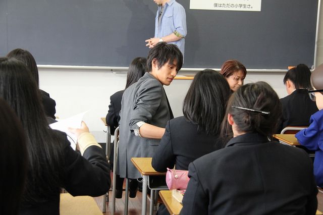 福士蒼汰、女子高でサプライズ課外授業！フォトギャラリー（5枚目）