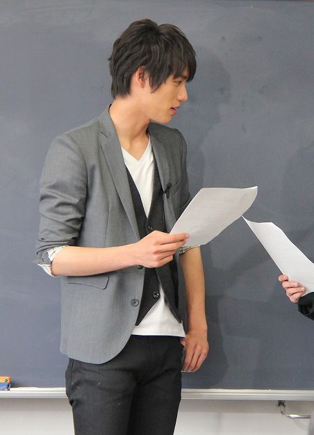 福士蒼汰、女子高でサプライズ課外授業！フォトギャラリー（8枚目）