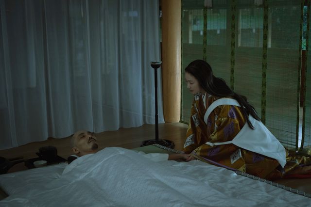 「光る君へ」最終回、道長の左手を握る倫子（2枚目）