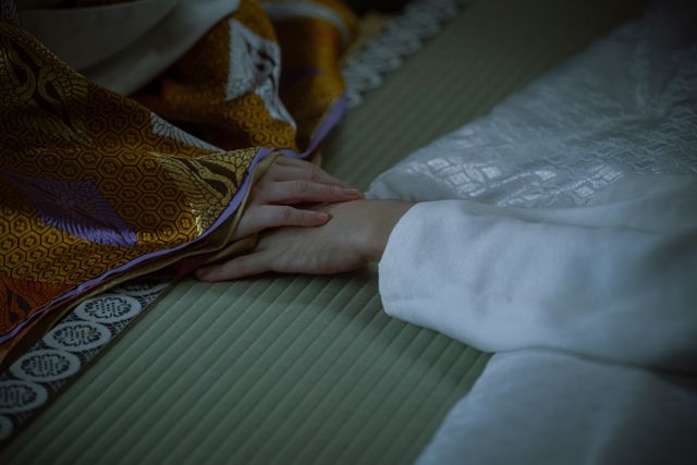 「光る君へ」最終回、道長の左手を握る倫子（5枚目）