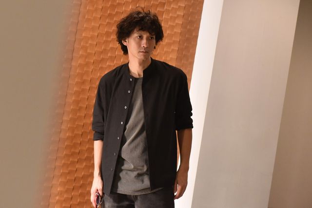 見つめ合う二階堂と黒島！ドラマ「あなたの番です」18話場面写真（3枚目）