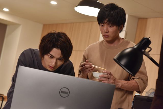 見つめ合う二階堂と黒島！ドラマ「あなたの番です」18話場面写真（6枚目）