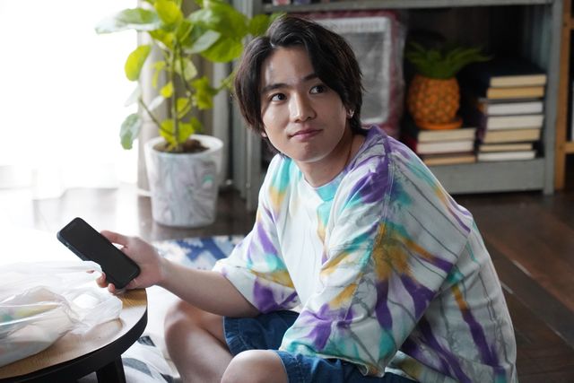 鳩サブレがトレンド入り！目黒蓮「海のはじまり」2話場面写真（4枚目）