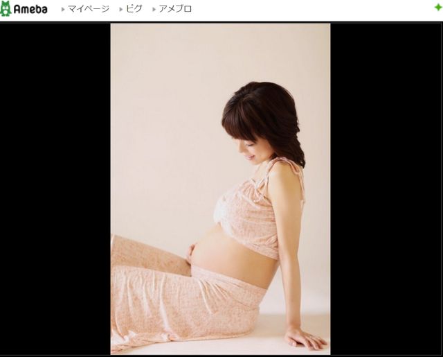 すっかり母親の顔…釈由美子（画像は釈由美子オフィシャルブログのスクリーンショット）
