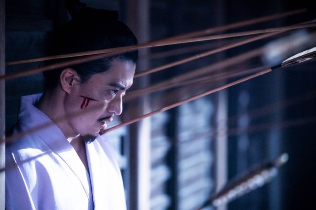 「本能寺の変」炎に囲まれた信長（小栗旬）…「豊臣兄弟！」第27回場面写真（3枚目）