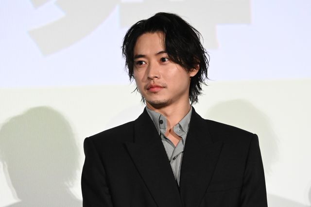 浜辺美波、白石麻衣、山本千尋ら美の競演！『アンダーニンジャ』初日舞台挨拶（4枚目）