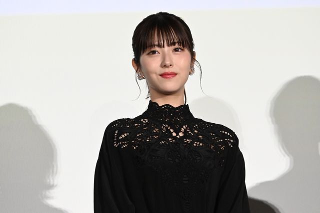 浜辺美波、白石麻衣、山本千尋ら美の競演！『アンダーニンジャ』初日舞台挨拶（8枚目）