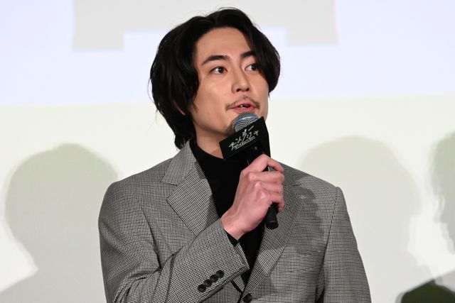 浜辺美波、白石麻衣、山本千尋ら美の競演！『アンダーニンジャ』初日舞台挨拶（12枚目）