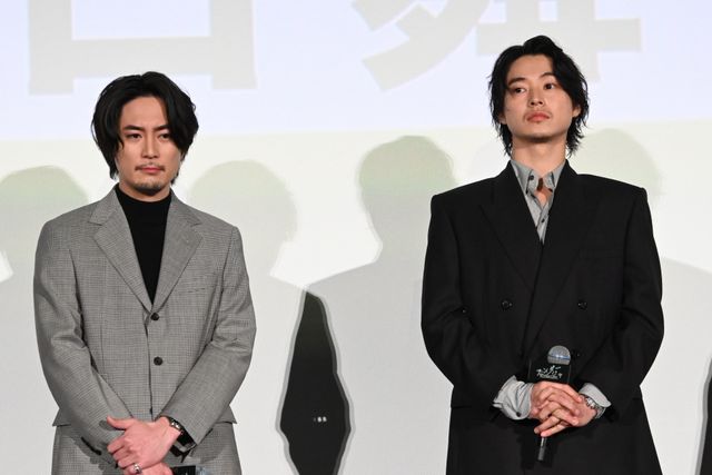 浜辺美波、白石麻衣、山本千尋ら美の競演！『アンダーニンジャ』初日舞台挨拶（34枚目）