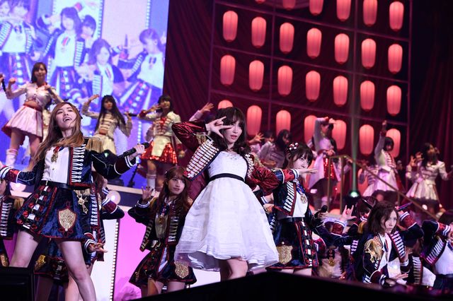 これぞAKB！元祖“神7”こじはる卒業コンサートに集結（全14枚）（6枚目）