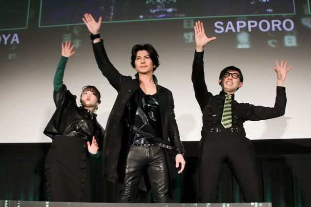 武田真治・井上咲楽『マトリックス』イメージ衣装で登壇　日本マトリックス化イベント（7枚目）