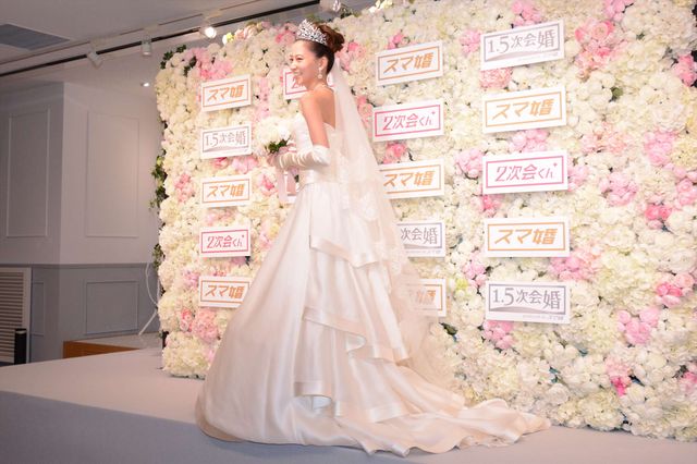 河北麻友子のウエディングドレス姿！～総額3億円のジュエリーとともに～フォトギャラリー（2枚目）