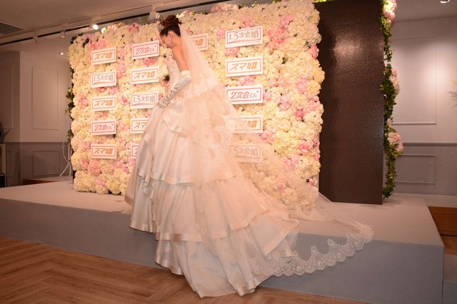 河北麻友子のウエディングドレス姿！～総額3億円のジュエリーとともに～フォトギャラリー（16枚目）