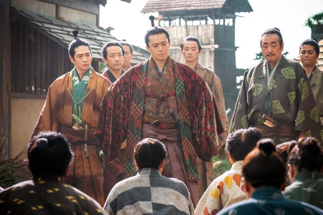 大東駿介＆菅井友香演じる利家とまつ“尾張コロシアム”に登場！「豊臣兄弟！」第5回場面写真（8枚目）