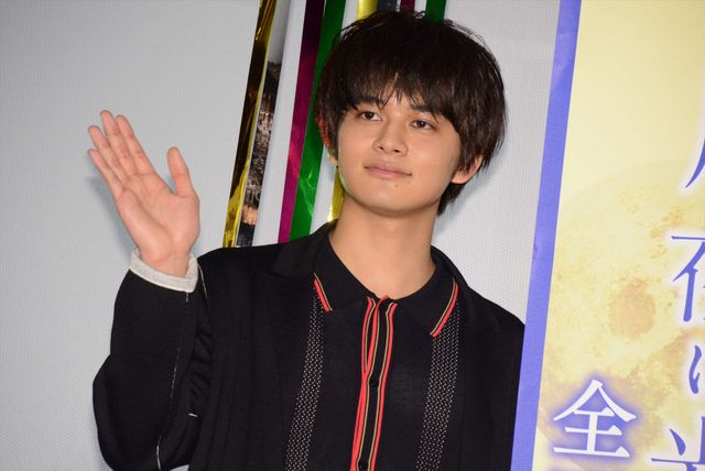 永野芽郁＆北村匠海がヒットをお祝い！『君は月夜に光り輝く』公開記念舞台あいさつ（10枚目）