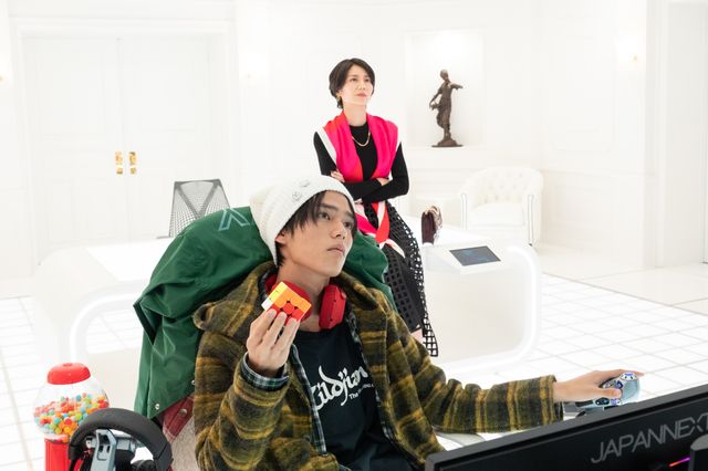 日向亘『太陽は動かない』藤原竜也と再タッグ！日曜劇場「Get Ready！」場面写真（3枚目）