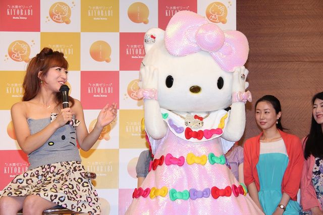子育て中の辻希美、モー娘。OGツアーに参加希望「いつかは出たい」　画像ギャラリー（8枚目）