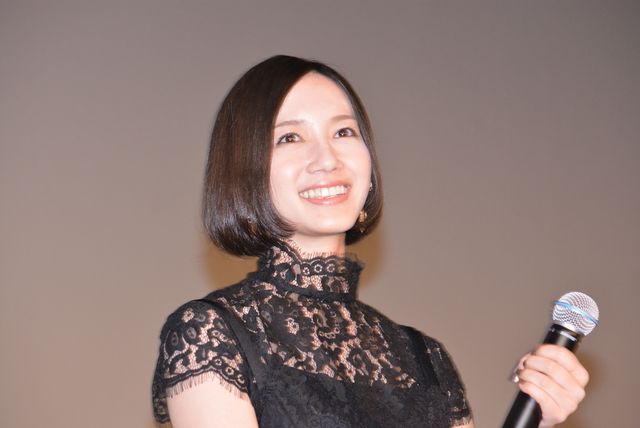 Perfume、シックなドレスで登場！映画『WE ARE Perfume -WORLD TOUR 3rd DOCUMENT』舞台あいさつフォトギャラリー（10枚目）