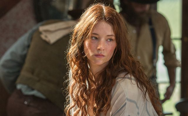 マット・ボマーと夫婦役！『マグニフィセント・セブン』ヘイリー・ベネット写真ギャラリー（3枚目）