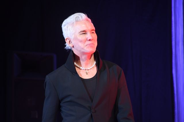 バズ・ラーマン監督、ベルトに“ELVIS”！映画『エルヴィス』ワールドツアーフィナーレ（10枚目）