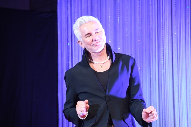 バズ・ラーマン監督、ベルトに“ELVIS”！映画『エルヴィス』ワールドツアーフィナーレ（11枚目）