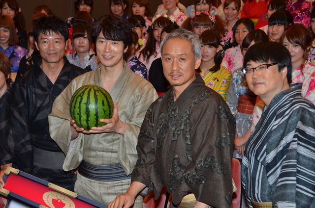 佐々木蔵之介が居合でスイカ割り！フォトギャラリー（11枚目）