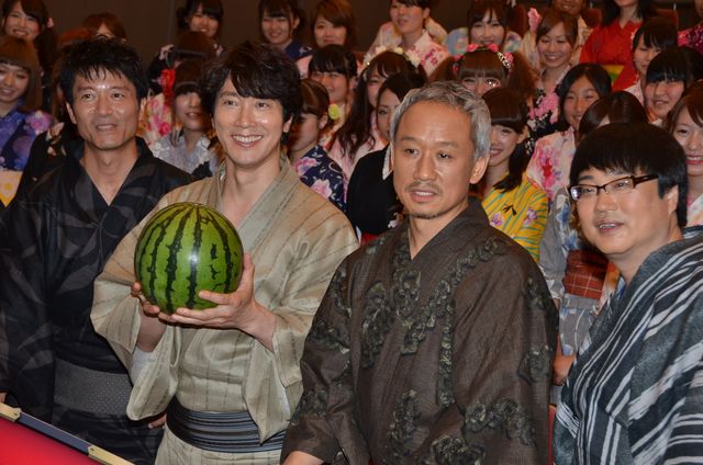 佐々木蔵之介が居合でスイカ割り！フォトギャラリー（12枚目）