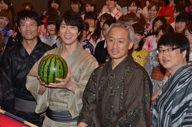 佐々木蔵之介が居合でスイカ割り！フォトギャラリー（13枚目）