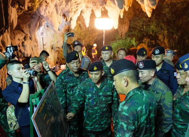早くもクランクイン？　タイの洞窟遭難は映画になるのか - 救出作戦の様子
