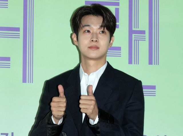 スジがかわいい！『ワンダーランド』完成披露会見の様子（4枚目）