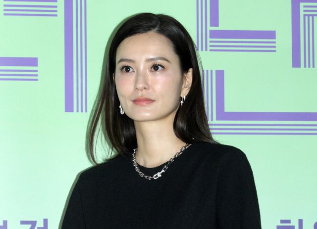 スジがかわいい！『ワンダーランド』完成披露会見の様子（14枚目）