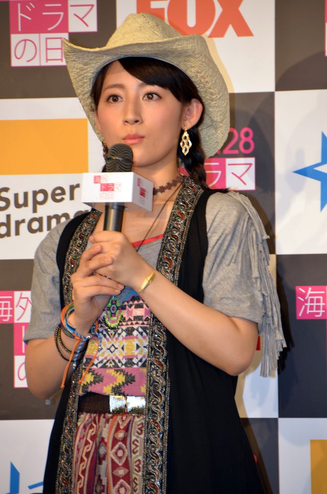 安めぐみ＆福田彩乃がウエスタン衣装に！フォトギャラリー（2枚目）