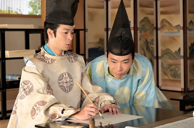 天皇の側近・藤原実資（秋山竜次）…大河ドラマ「光る君へ」第3回の場面写真（6枚目）