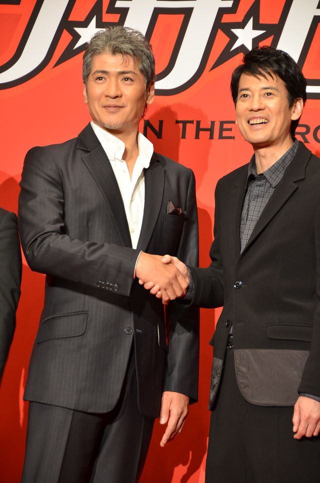 吉川晃司『イン・ザ・ヒーロー』で主題歌！写真ギャラリー（8枚目）