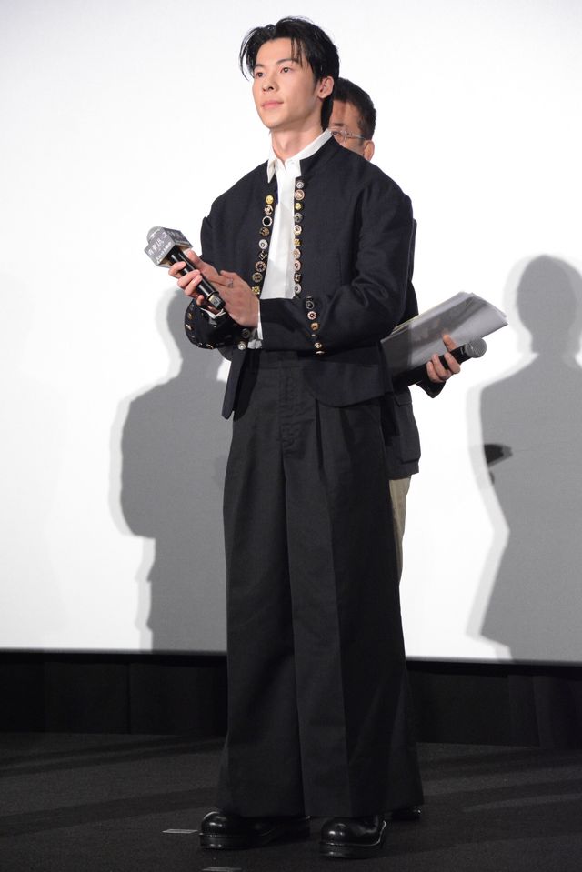 清原果耶の美しさがすごい！映画『青春18×2 君へと続く道』公開記念舞台あいさつ（6枚目）