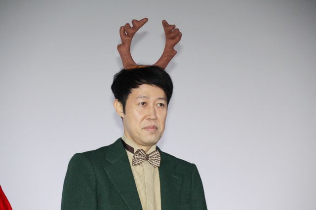 花澤香菜、サンタ衣装が可愛すぎ！『サンタ・カンパニー　～クリスマスの秘密～』『コルボッコロ』公開記念舞台あいさつ（3枚目）