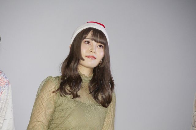花澤香菜、サンタ衣装が可愛すぎ！『サンタ・カンパニー　～クリスマスの秘密～』『コルボッコロ』公開記念舞台あいさつ（4枚目）