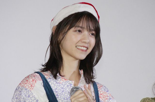 花澤香菜、サンタ衣装が可愛すぎ！『サンタ・カンパニー　～クリスマスの秘密～』『コルボッコロ』公開記念舞台あいさつ（13枚目）