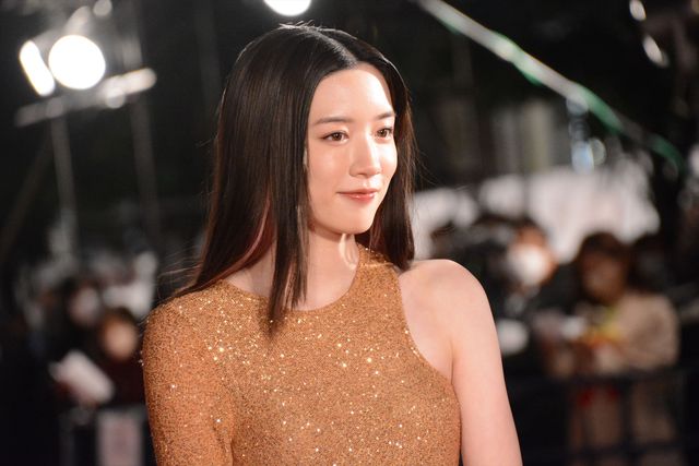 戸田恵梨香＆永野芽郁、美の競演！TIFFレッドカーペットで：フォトギャラリー