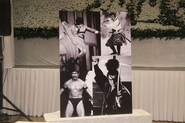 千葉真一さんお別れの会　息子・新田真剣佑と眞栄田郷敦からの手紙も（8枚目）