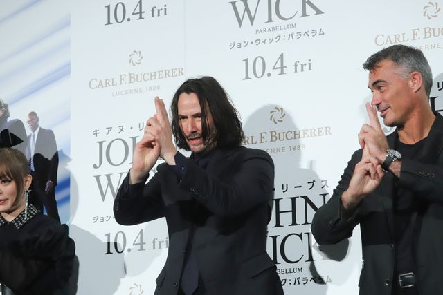 キアヌ・リーヴス、きゃりーぱみゅぱみゅと忍者ポーズ！（4枚目）