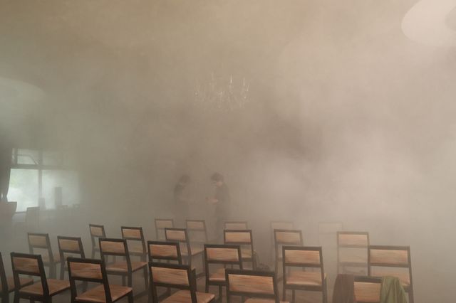 老舗ホテルをリアル爆破！ド派手シーンの撮影風景（14枚目）