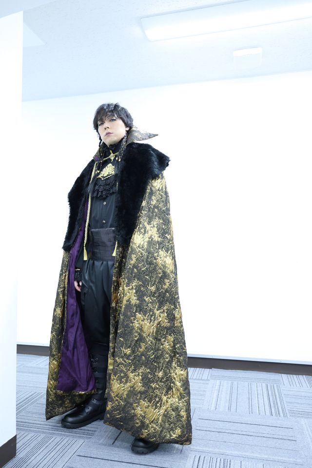 かっこよさ全開！映画『仮面ライダーガヴ』中島颯太＆世界インタビュー撮り下ろしカット（6枚目）