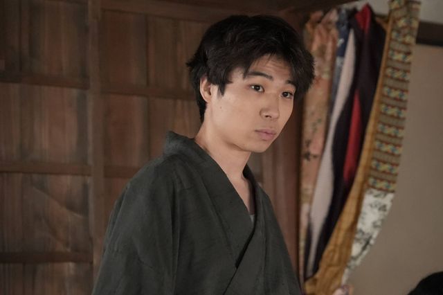 朝ドラ「ブラッサム」作家・川岸康成（前原滉）ら追加キャスト扮装ビジュアル＜6名＞（4枚目）