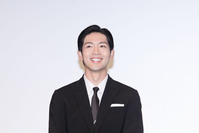 宮沢りえ、ベリーショート＆肩出しドレス姿で登壇！映画『アイ・アム　まきもと』初日舞台あいさつ（13枚目）